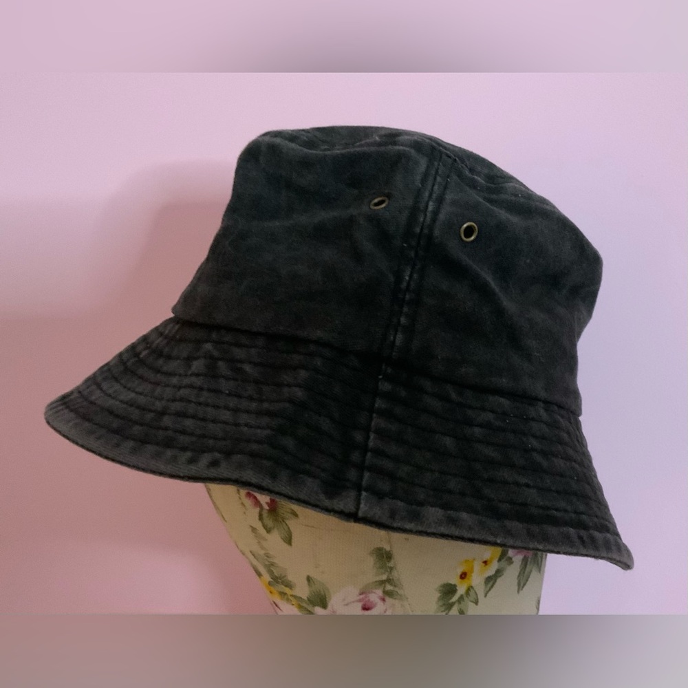 Black Bucket Hat